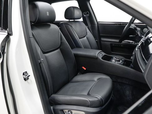Used 2016 Rolls-Royce Ghost image 65