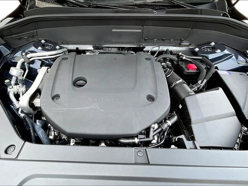 New 2026 Volvo XC90 B6 Ultra w/ Protection Package image 24