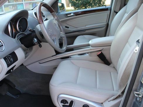Used 2011 Mercedes-Benz ML 350 2WD image 2