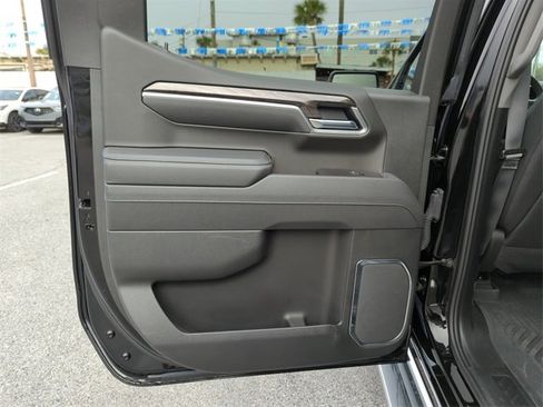 Used 2025 Chevrolet Silverado 1500 LTZ image 28