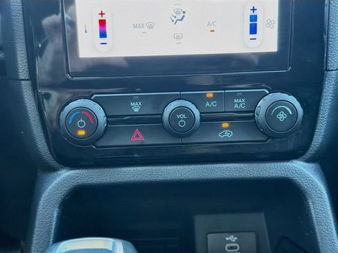 Used 2025 Ford Ranger XLT w/ Black Appearance Package AWD/4WD image 44