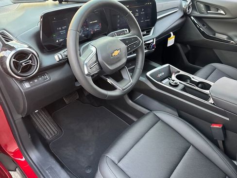 New 2026 Chevrolet Equinox LT w/ Convenience Package II image 16