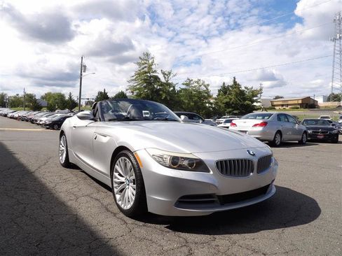 Used 2009 BMW Z4 sDrive35i image 2