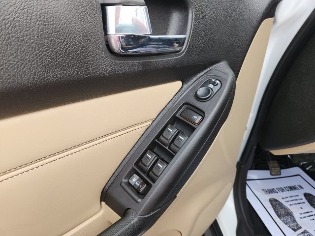 Used 2010 HUMMER H3T AWD/4WD image 12