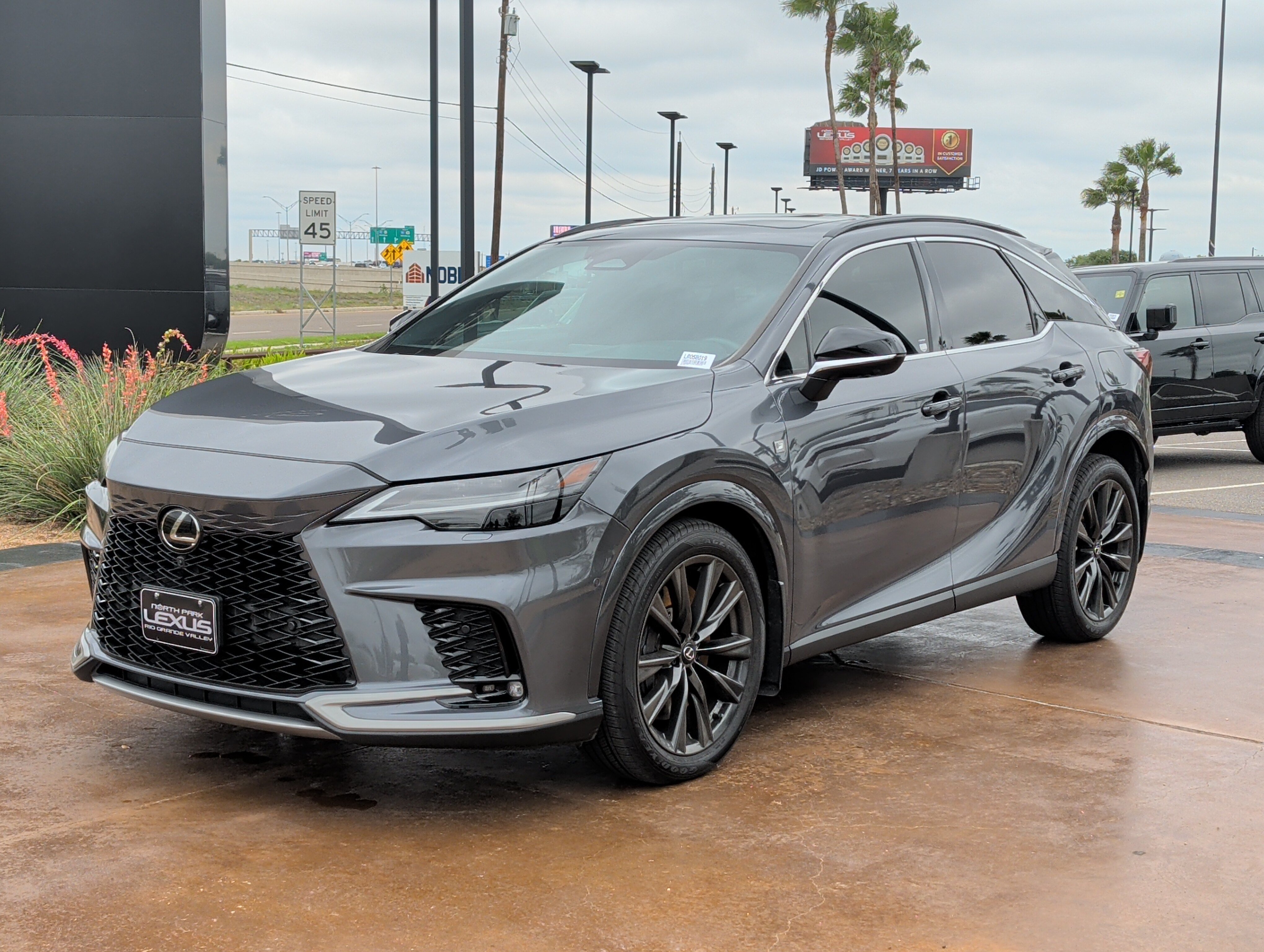 Used 2024 Lexus RX 350 F Sport w/ Convenience Package AWD/4WD image 5