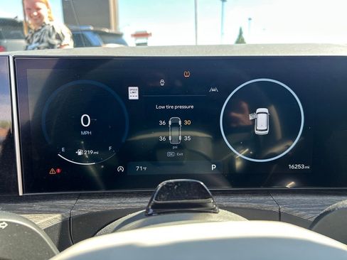 Used 2024 Hyundai Santa Fe Limited image 15