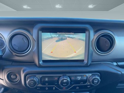 Certified 2021 Jeep Wrangler Sport S image 23