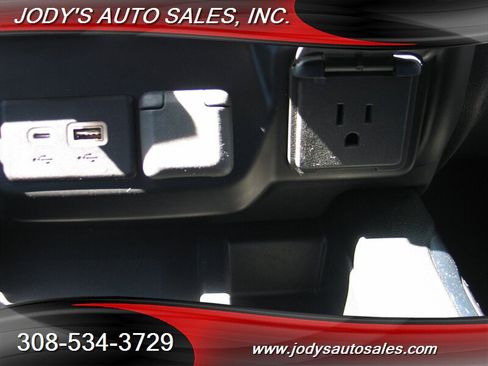 Used 2022 Chevrolet Silverado 2500 LTZ w/ LTZ Premium Package AWD/4WD image 28