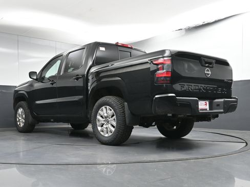 Certified 2022 Nissan Frontier SV w/ Technology Package image 28