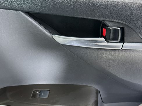 Used 2021 Toyota Camry SE FWD image 28