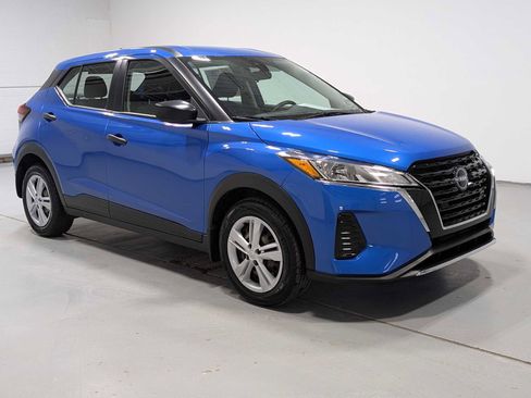 Used 2023 Nissan Kicks S image 6