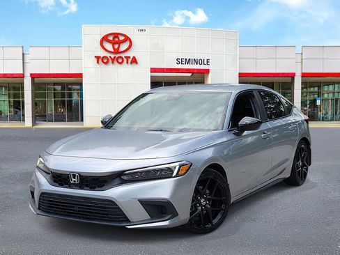 Used 2024 Honda Civic Sport image 1