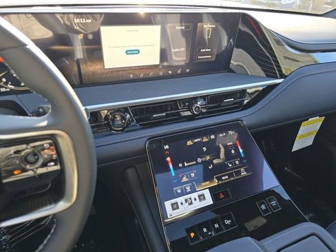 New 2026 INFINITI QX80 Sport image 33