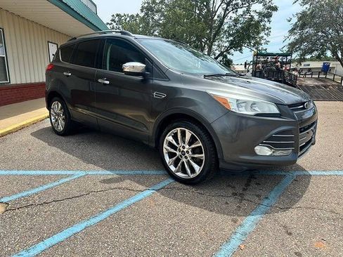 Used 2016 Ford Escape SE w/ SE Chrome Package AWD/4WD image 8
