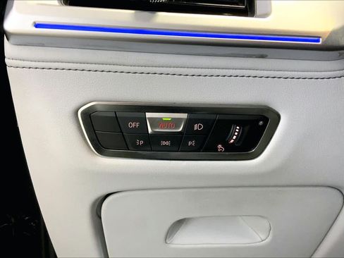 Used 2023 BMW XM AWD/4WD image 34