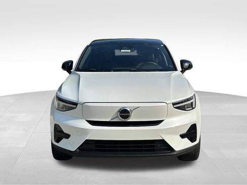 Used 2023 Volvo C40 Recharge Core AWD/4WD image 3