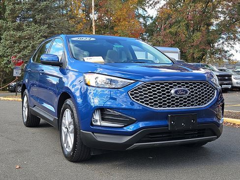 Certified 2024 Ford Edge SEL w/ Convenience Package image 2