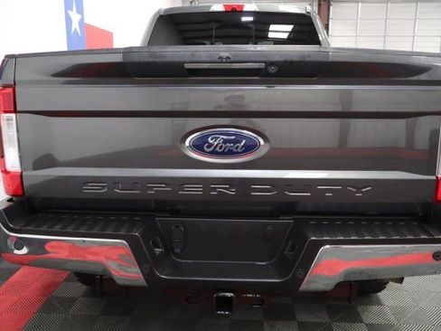 Used 2018 Ford F250 Lariat w/ Lariat Ultimate Package AWD/4WD image 21