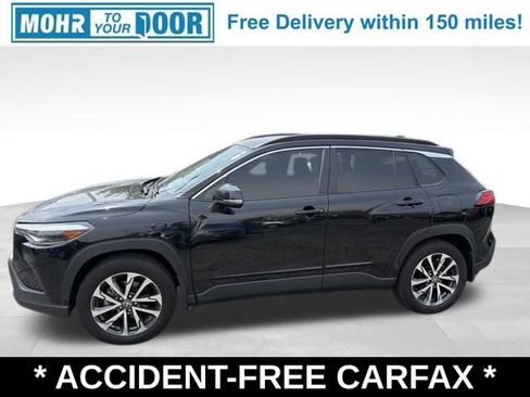 Used 2023 Toyota Corolla Cross XLE w/ Convenience Package AWD/4WD image 2