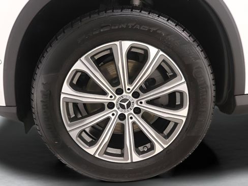 Used 2026 Mercedes-Benz GLC 300 image 26