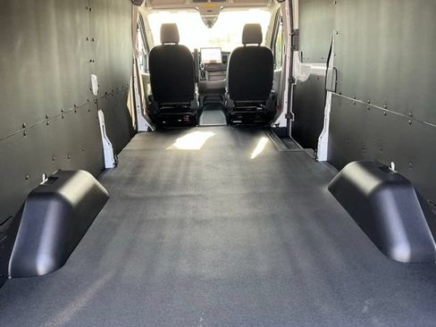 New 2027 Ford Transit 250 148 Medium Roof w/ Load Area Protection Package RWD image 15