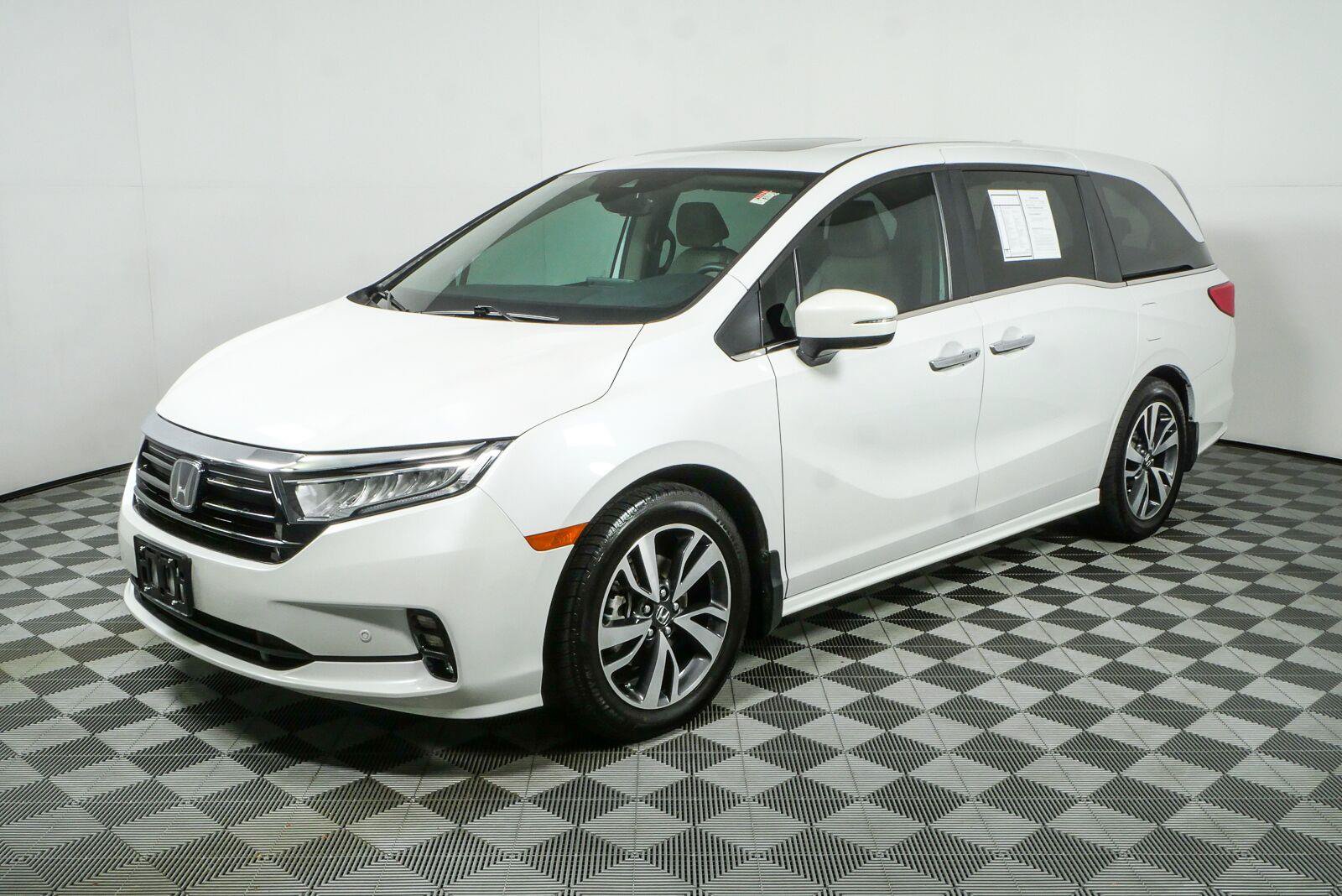 Used 2024 Honda Odyssey Touring image 26