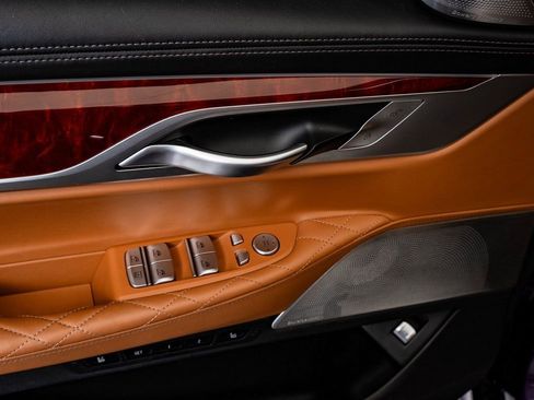 Certified 2022 BMW ALPINA B7 xDrive w/ Luxury Rear Seating Package image 28