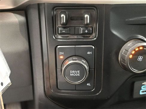 Used 2025 Ford F350 XLT image 26