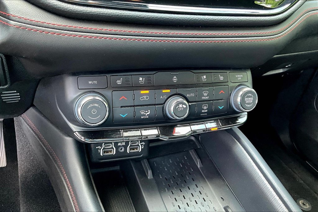Used 2025 Dodge Durango R/T AWD/4WD image 17