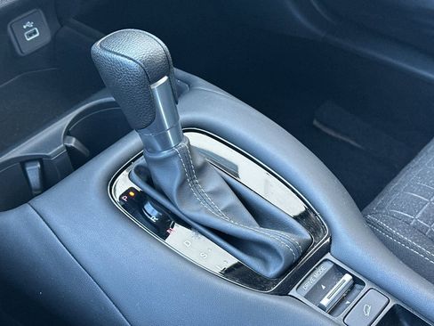 Used 2023 Honda HR-V LX image 23