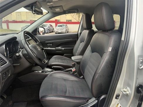 Used 2024 Mitsubishi Outlander Sport SE image 25