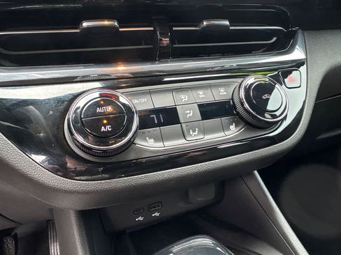 Used 2025 Buick Envista Sport Touring w/ Convenience I Package image 25