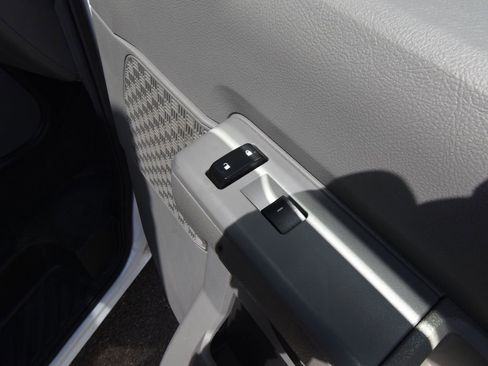 Used 2019 Ford E-350 and Econoline 350 Super Duty w/ Power Windows & Locks Group image 42
