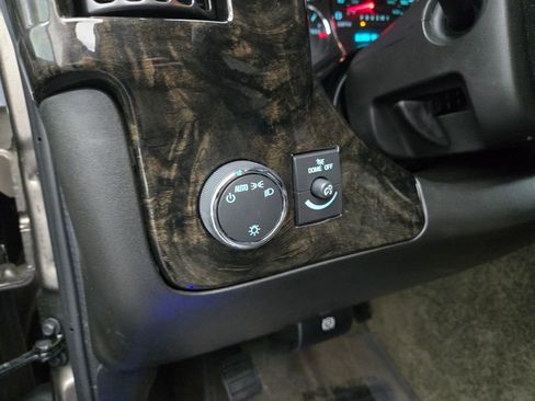 Used 2023 GMC Savana 2500 image 19