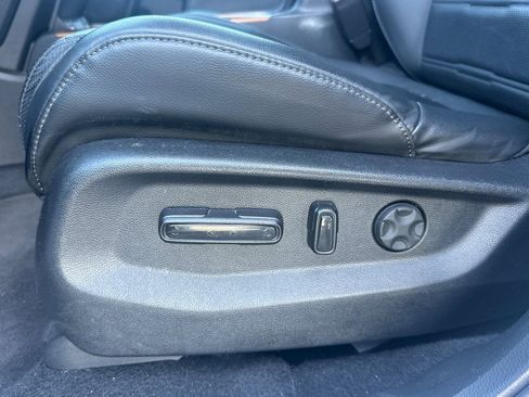 Used 2022 Honda CR-V Touring image 13