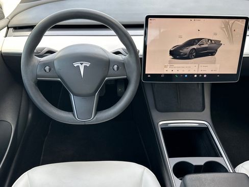 Used 2022 Tesla Model 3 Long Range image 13