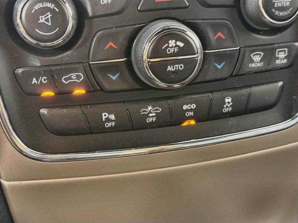 Used 2014 Jeep Grand Cherokee Summit AWD/4WD image 17