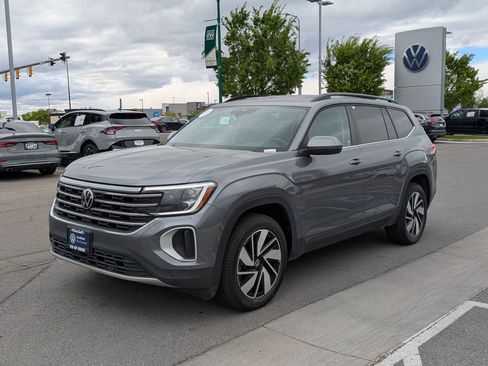 Certified 2025 Volkswagen Atlas SE AWD/4WD image 11