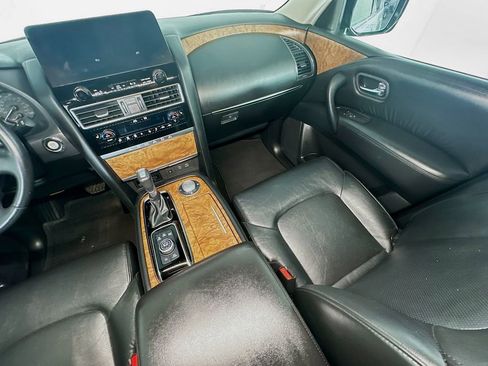 Used 2024 Nissan Armada SL image 11