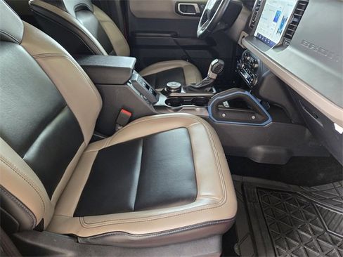 Used 2024 Ford Bronco Wildtrak image 14