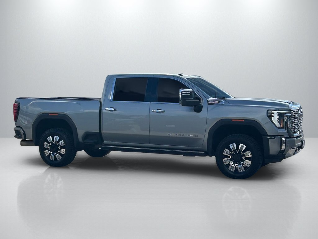 Used 2024 GMC Sierra 2500 Denali w/ Denali Reserve Package AWD/4WD image 4