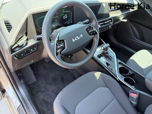 New 2026 Kia Niro LX FWD image 11