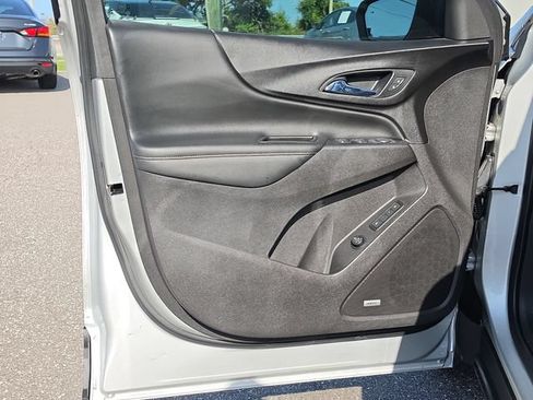 Used 2019 Chevrolet Equinox Premier FWD image 18