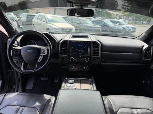 Used 2021 Ford Expedition Max Limited AWD/4WD image 2