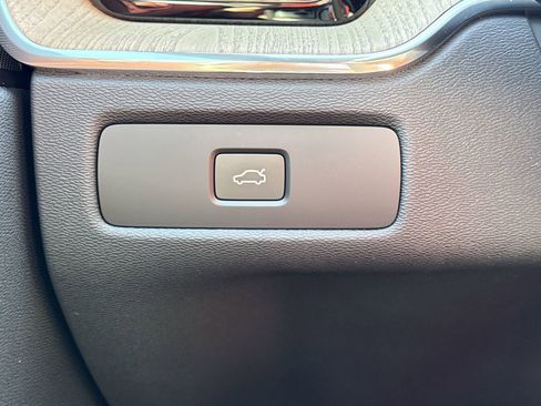 New 2026 Volvo XC60 B5 Core w/ Climate Package image 20