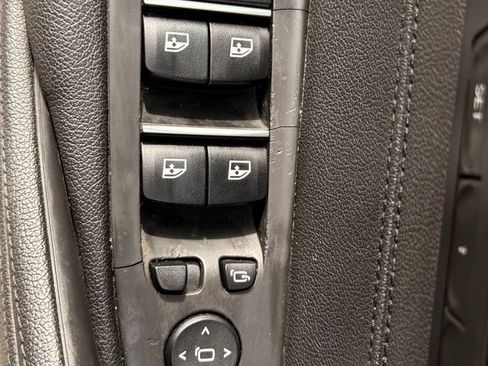 Used 2018 BMW 530e RWD image 18