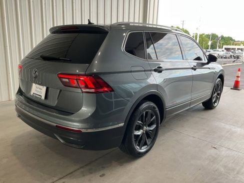 Used 2023 Volkswagen Tiguan SE FWD image 19