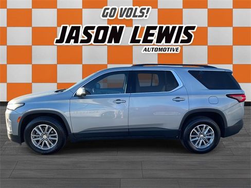 Used 2023 Chevrolet Traverse LT image 7