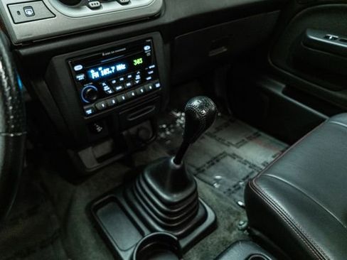 Used 2001 Nissan Frontier S/C image 25