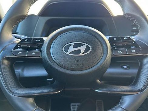 Certified 2025 Hyundai Elantra Sport image 23